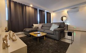 Stylish - Modern - Large Terrace - 2 Bed - 200 M From Sea - Fully Air Con