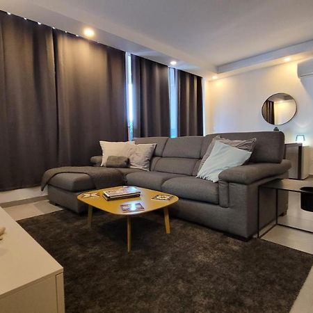 Apartmán Stylish - Modern - Large Terrace - 2 Bed - 200 M From Sea - Fully Air Con St. Paul's Bay Exteriér fotografie