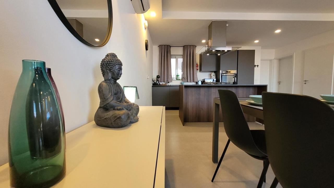 Apartmán Stylish - Modern - Large Terrace - 2 Bed - 200 M From Sea - Fully Air Con St. Paul's Bay Exteriér fotografie