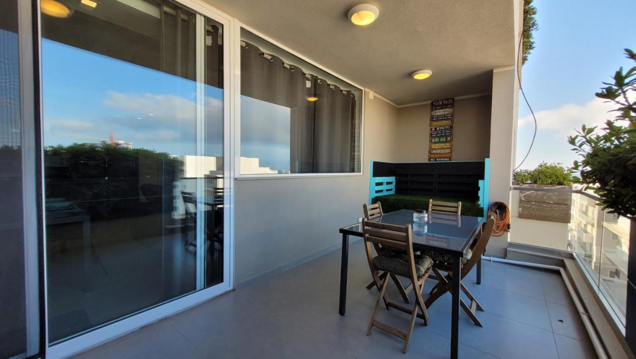 Apartmán Stylish - Modern - Large Terrace - 2 Bed - 200 M From Sea - Fully Air Con St. Paul's Bay Exteriér fotografie