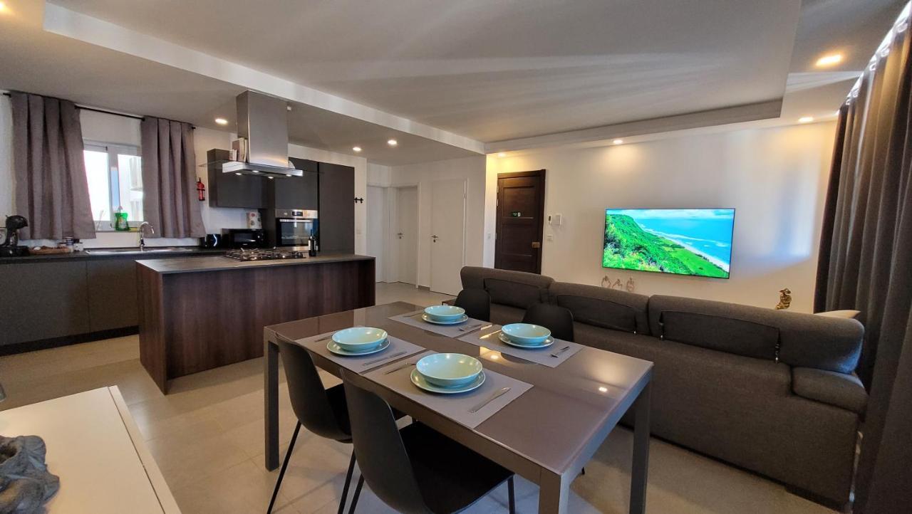 Apartmán Stylish - Modern - Large Terrace - 2 Bed - 200 M From Sea - Fully Air Con St. Paul's Bay Exteriér fotografie